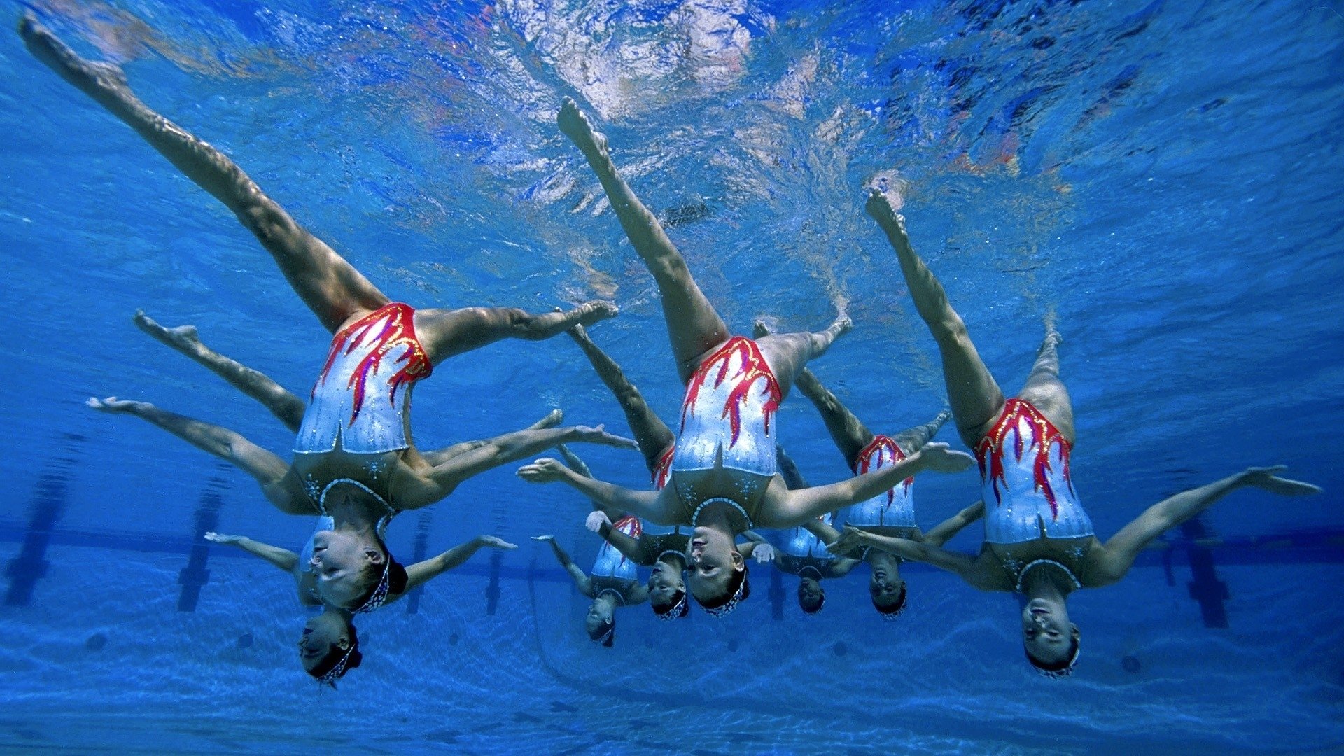 世界杯头名之争关键战,西班牙碾压荷兰,阿方索戴维斯带队取胜,全场压制
